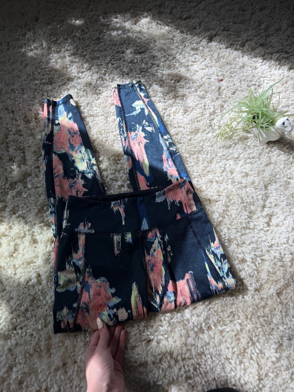 H&M printed H&M thick athletic cute Navy Leggings with Pink and Yellow Abstract